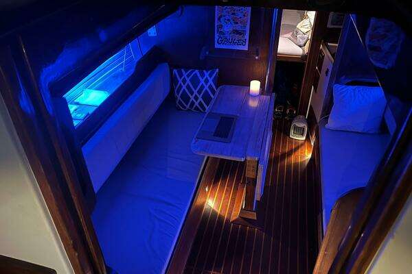 27ft Cape Dory Yacht For Sale