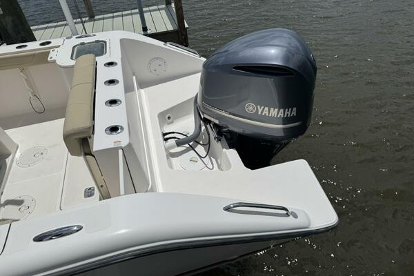 23ft Pursuit Yacht For Sale