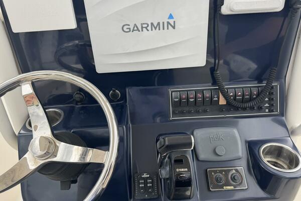 23ft Pursuit Yacht For Sale