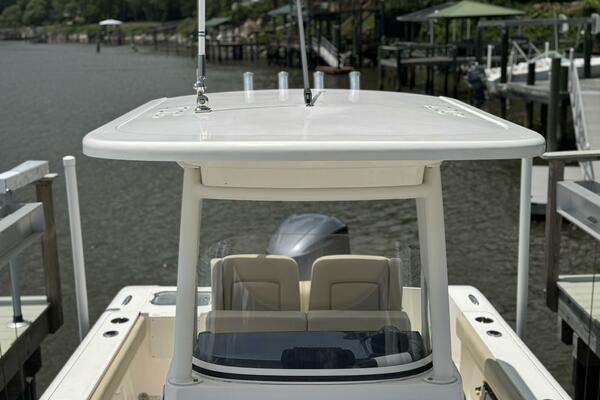 23ft Pursuit Yacht For Sale