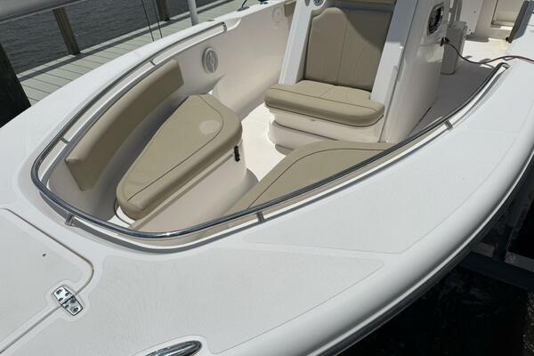 23ft Pursuit Yacht For Sale