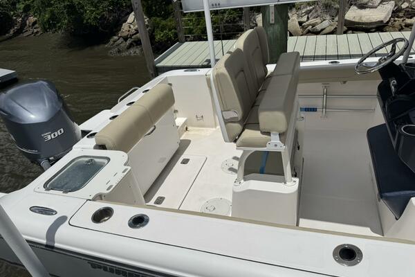 23ft Pursuit Yacht For Sale