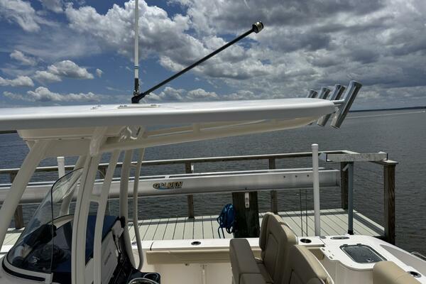 23ft Pursuit Yacht For Sale