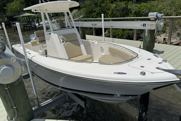 23ft Pursuit Yacht For Sale