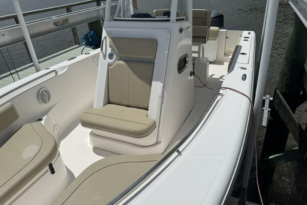 23ft Pursuit Yacht For Sale