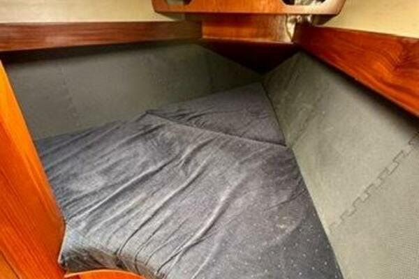 Horizon 38ft Beneteau Yacht For Sale