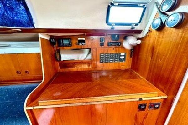 Horizon 38ft Beneteau Yacht For Sale