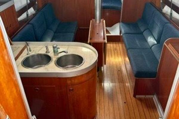 Horizon 38ft Beneteau Yacht For Sale