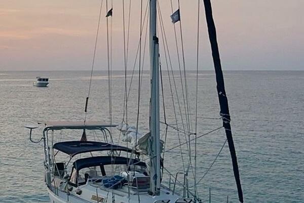 Horizon 38ft Beneteau Yacht For Sale