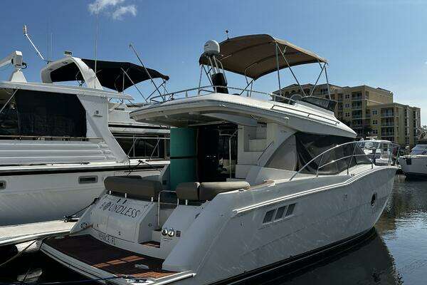 Carver C34 Yacht For Sale