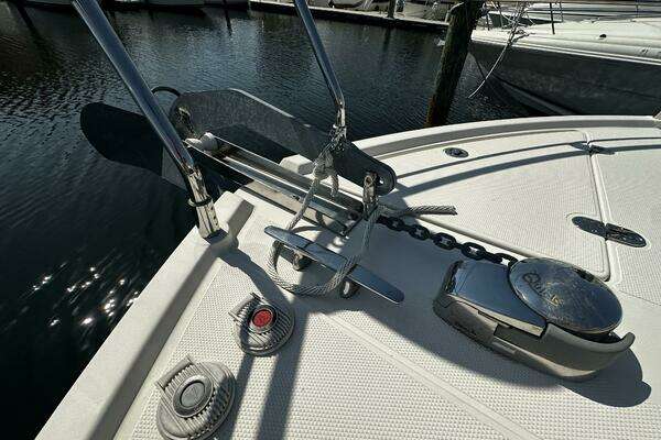Carver C34 Yacht For Sale