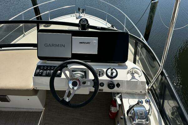 Carver C34 Yacht For Sale