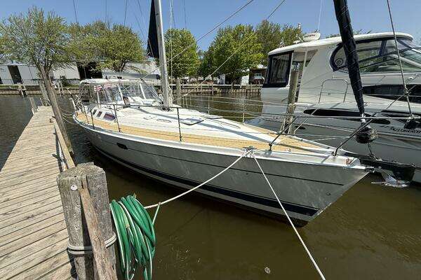 46-ft-Hunter-2005-46LE-Wind D-Essexville Michigan United States yacht for sale