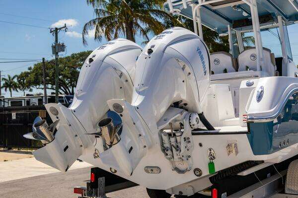 Photo of the 2025 Edgewater 325CC