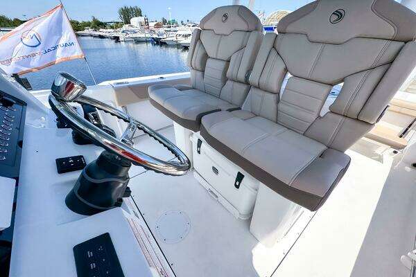 Photo of the 2025 Edgewater 325CC