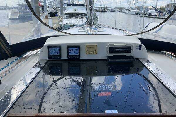 Wind Dancer 42ft Hunter Yacht For Sale