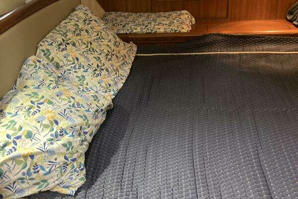 Wind Dancer 42ft Hunter Yacht For Sale