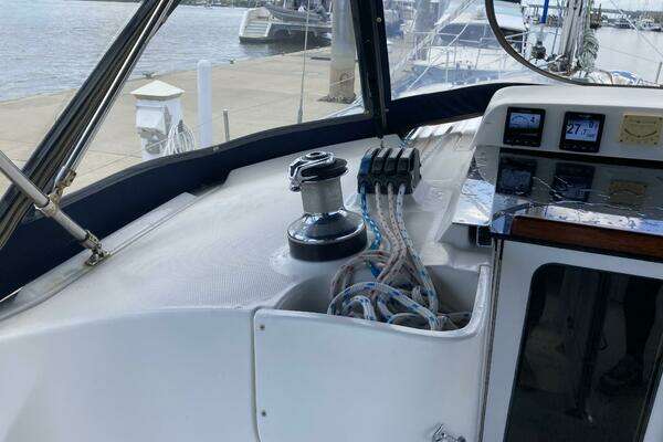 Wind Dancer 42ft Hunter Yacht For Sale
