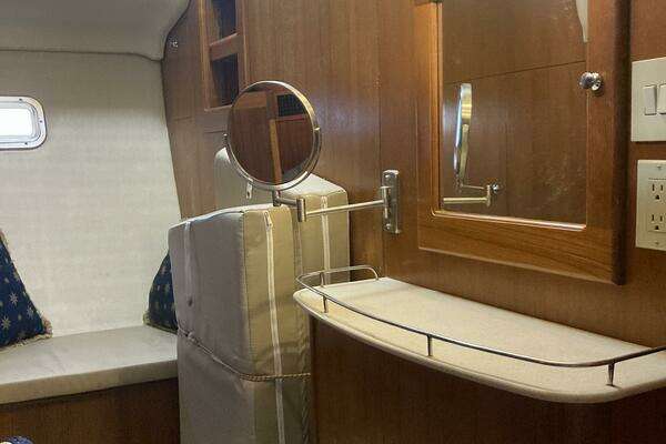 Wind Dancer 42ft Hunter Yacht For Sale