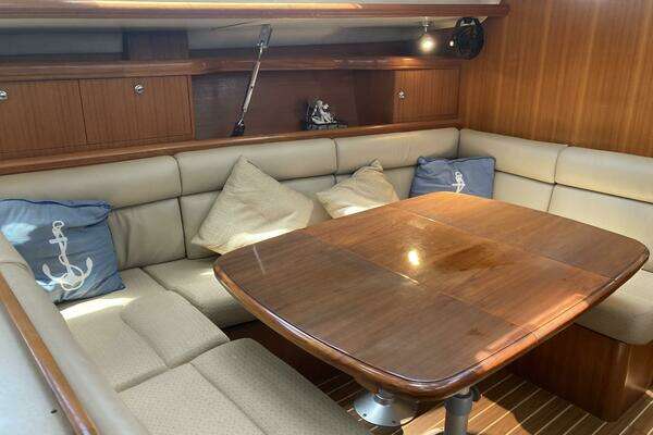 Wind Dancer 42ft Hunter Yacht For Sale