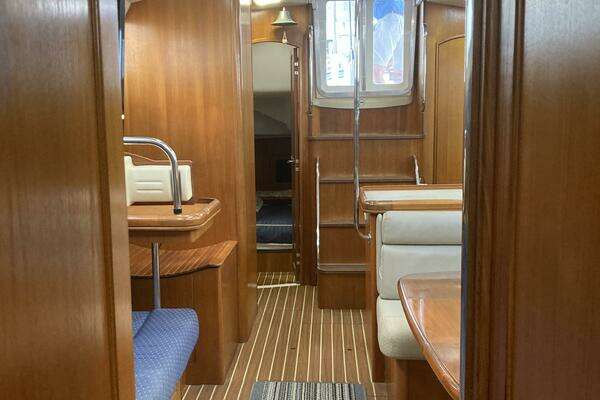Wind Dancer 42ft Hunter Yacht For Sale
