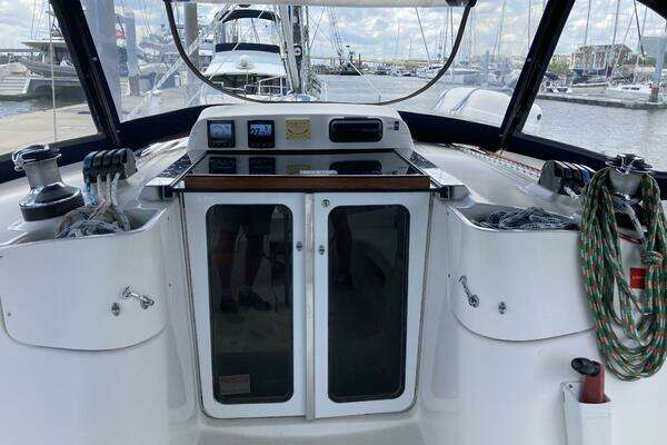 Wind Dancer 42ft Hunter Yacht For Sale
