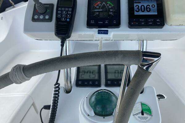Wind Dancer 42ft Hunter Yacht For Sale