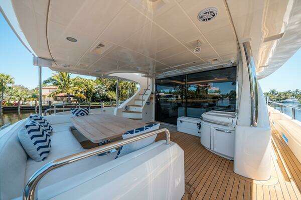 Azimut 75 Fly Yacht For Sale