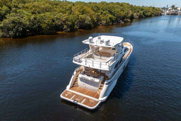 2010 Azimut 75