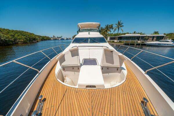 Azimut 75 Fly Yacht For Sale
