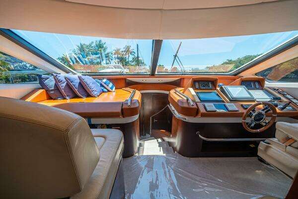 Azimut 75 Fly Yacht For Sale