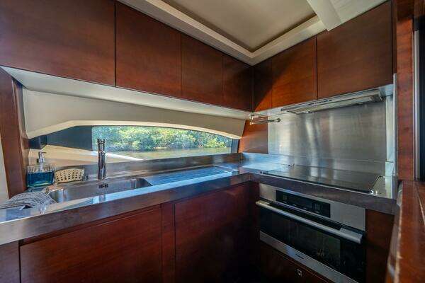 Azimut 75 Fly Yacht For Sale