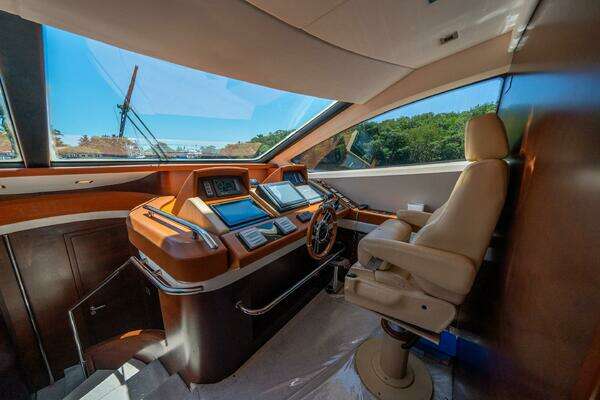 Azimut 75 Fly Yacht For Sale