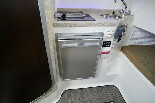 Stamas AVENTURA 33T Yacht For Sale