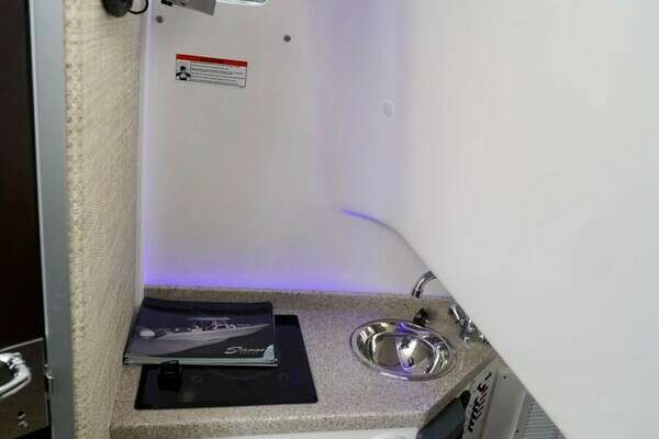 Stamas AVENTURA 33T Yacht For Sale