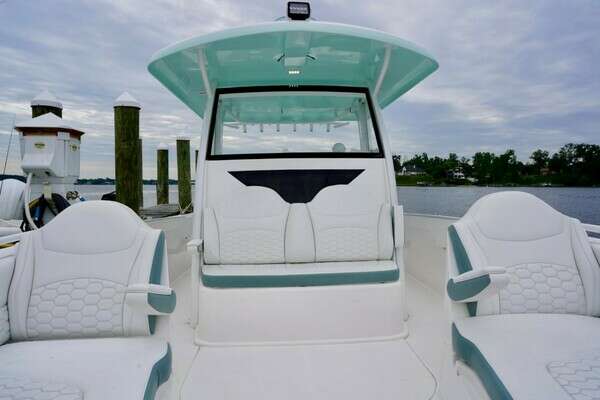 Stamas AVENTURA 33T Yacht For Sale