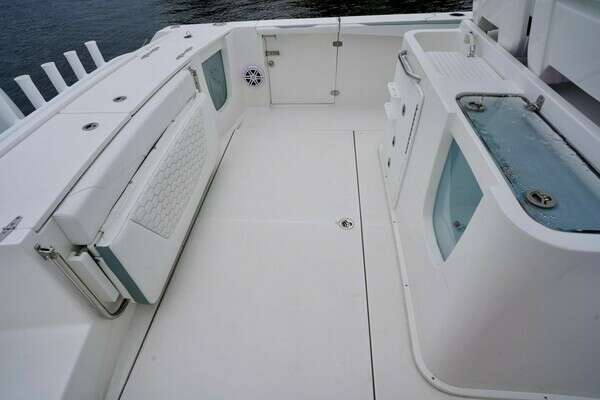 Stamas AVENTURA 33T Yacht For Sale