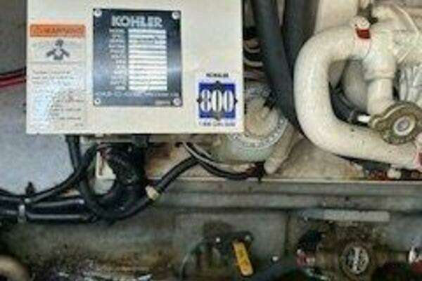 Photo of the 1996 Sea Ray 330 Express Cruiser