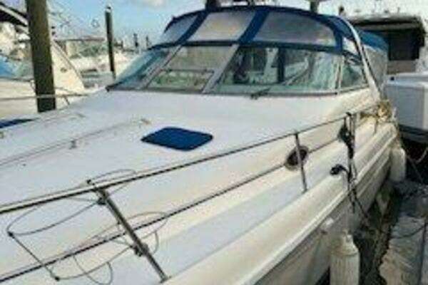 Photo of the 1996 Sea Ray 330 Express Cruiser