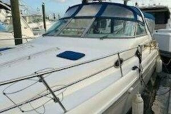 Skeleton Crue 37ft Sea Ray Yacht For Sale