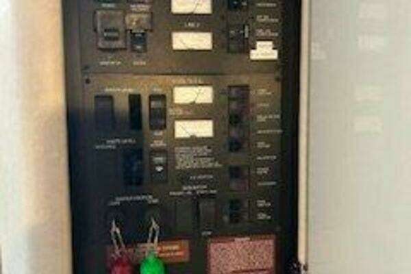 Photo of the 1996 Sea Ray 330 Express Cruiser