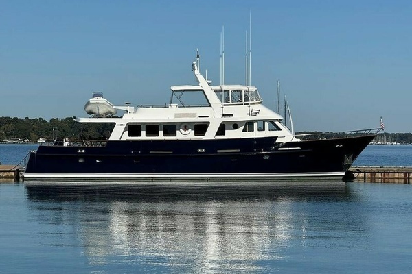 Photo of the 1987 Jongert 78 Motor Yacht "4 Umbrellas"