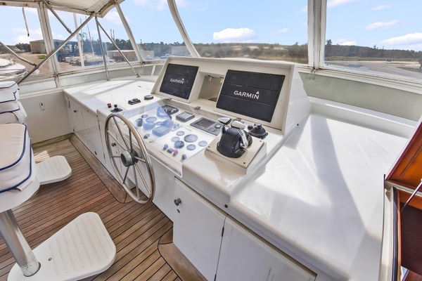 Photo of the 1987 Jongert 78 Motor Yacht "4 Umbrellas"