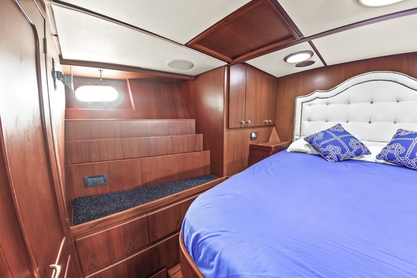 4 Umbrellas 78ft Jongert Yacht For Sale