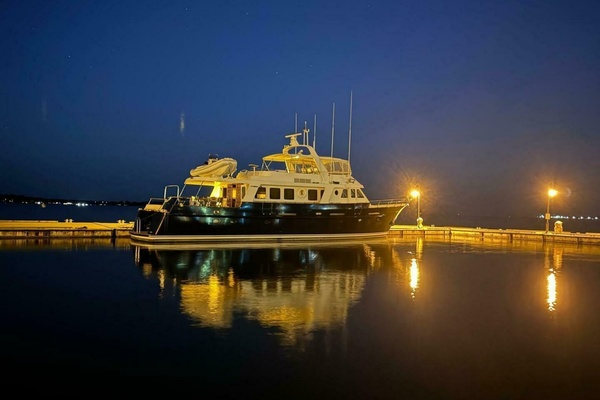 4 Umbrellas 78ft Jongert Yacht For Sale