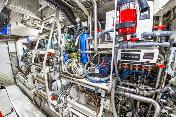 4 Umbrellas 78ft Jongert Yacht For Sale