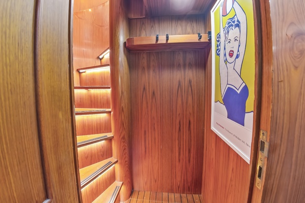 4 Umbrellas 78ft Jongert Yacht For Sale