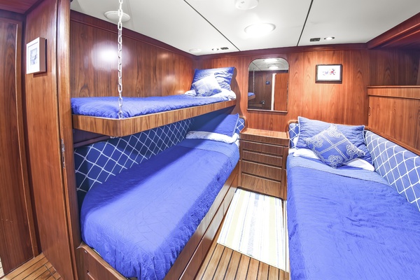 4 Umbrellas 78ft Jongert Yacht For Sale