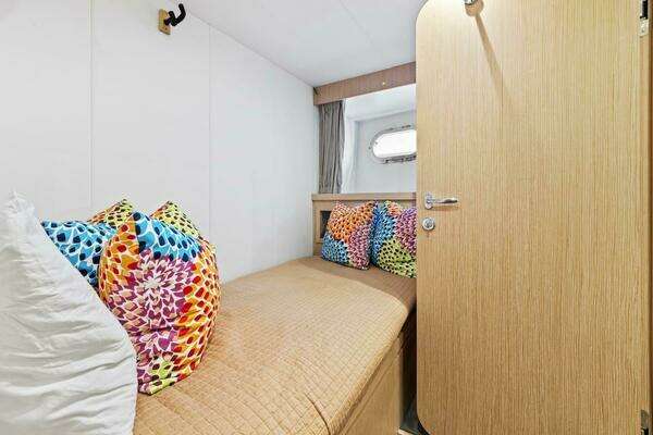 Custom Line  Yacht For Sale
