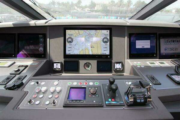 Custom Line  Yacht For Sale